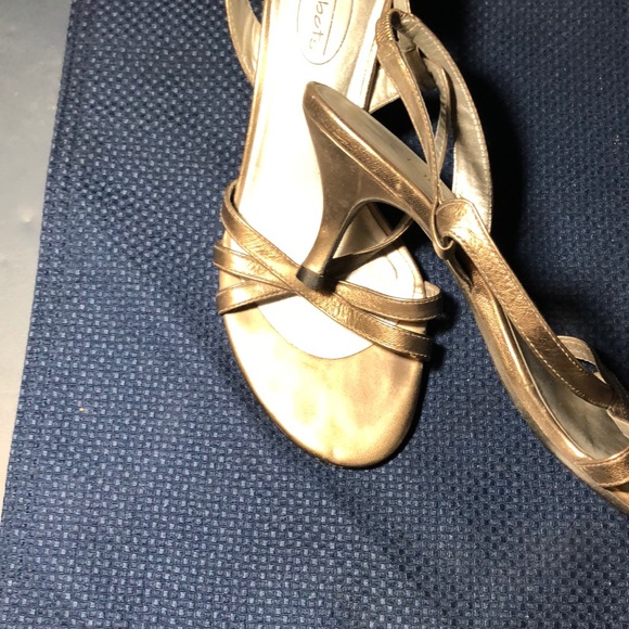 Talbots 6 1/2 AA slingback shoe - Picture 2 of 3